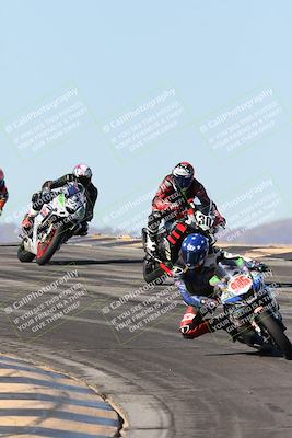 media/Dec-07-2025-CVMA (Sun) [[3e7d2de5dc]]/Race 7-Formula Lightweight Twins Shootout/